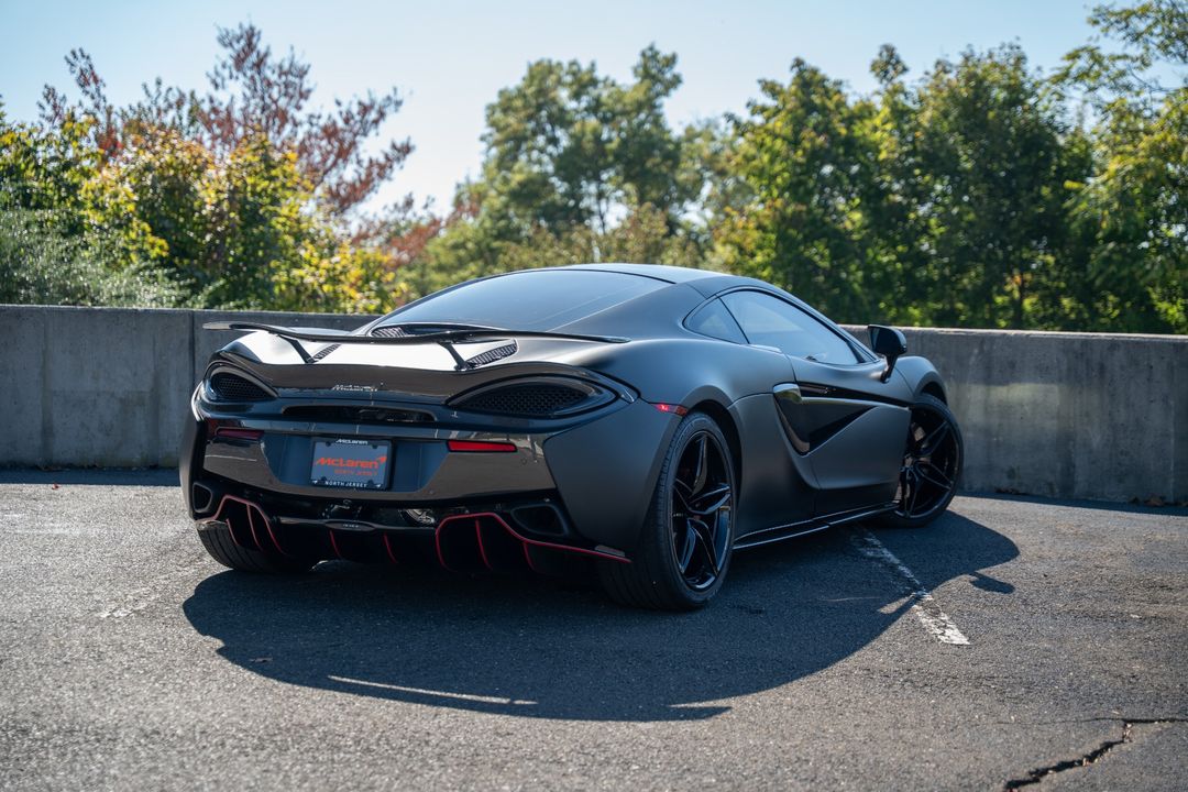 2017 McLaren 570GT