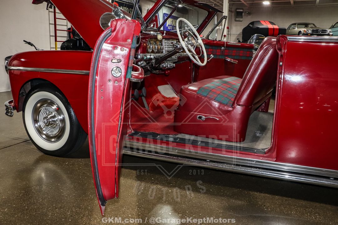 1949 Plymouth Super Deluxe