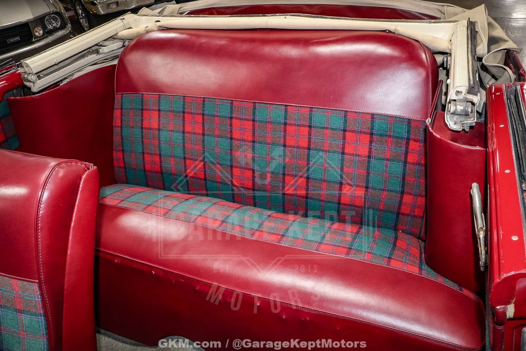 1949 Plymouth Super Deluxe