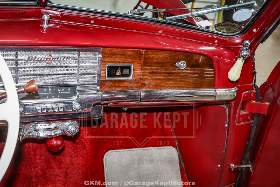 1949 Plymouth Super Deluxe