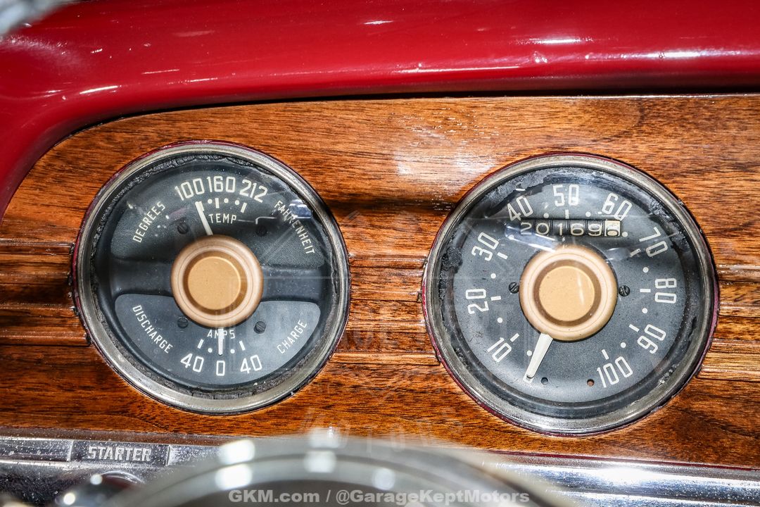 1949 Plymouth Super Deluxe
