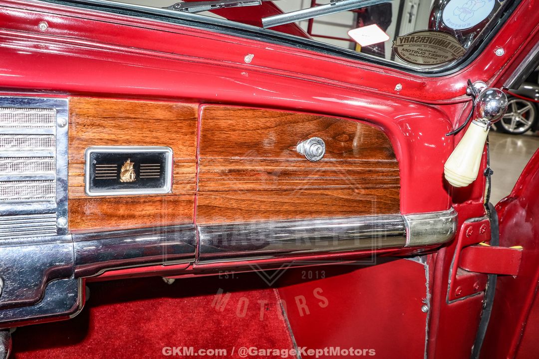 1949 Plymouth Super Deluxe