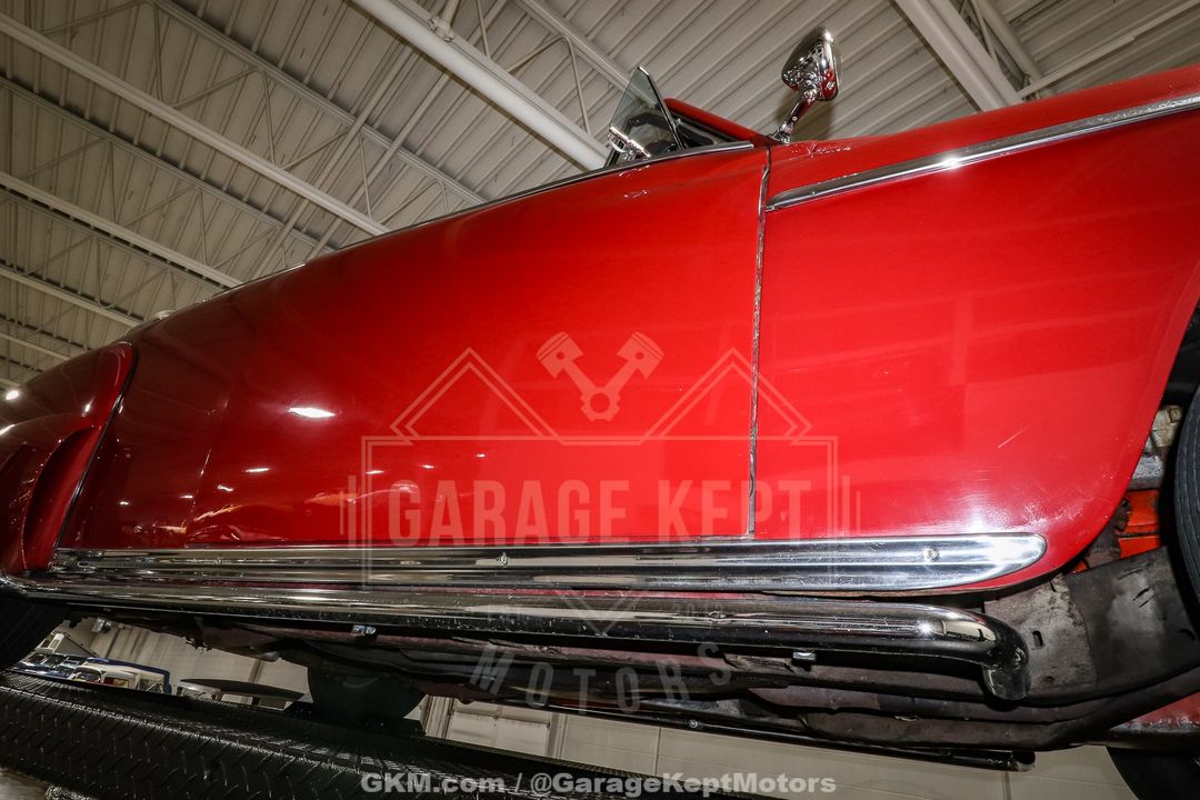 1949 Plymouth Super Deluxe