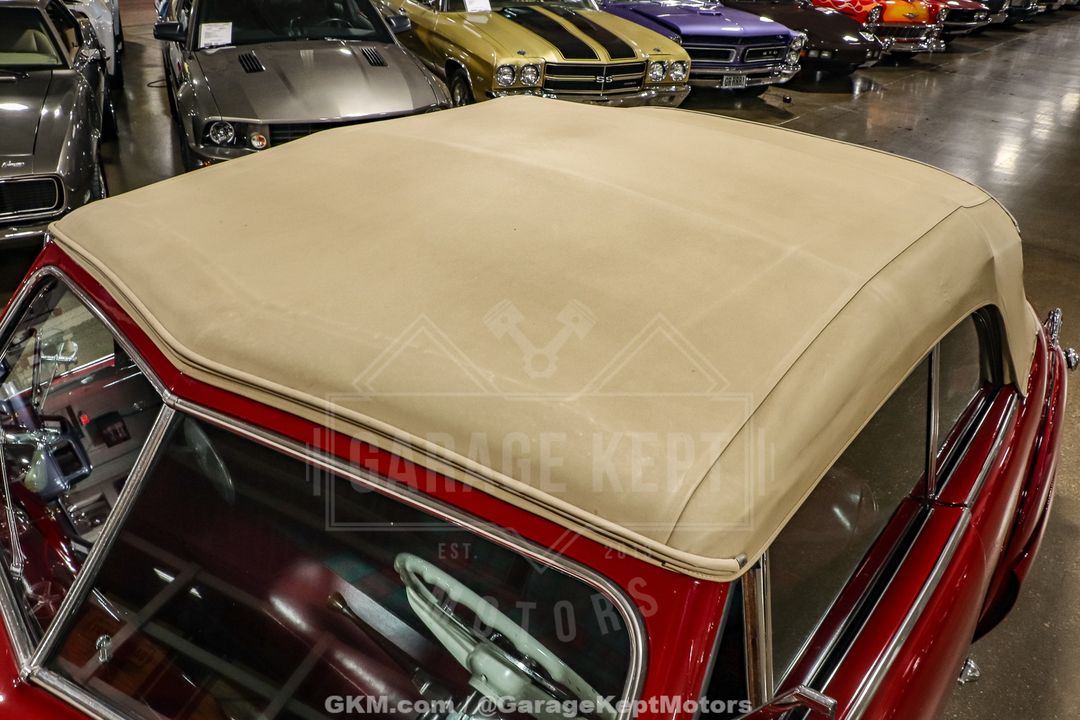 1949 Plymouth Super Deluxe