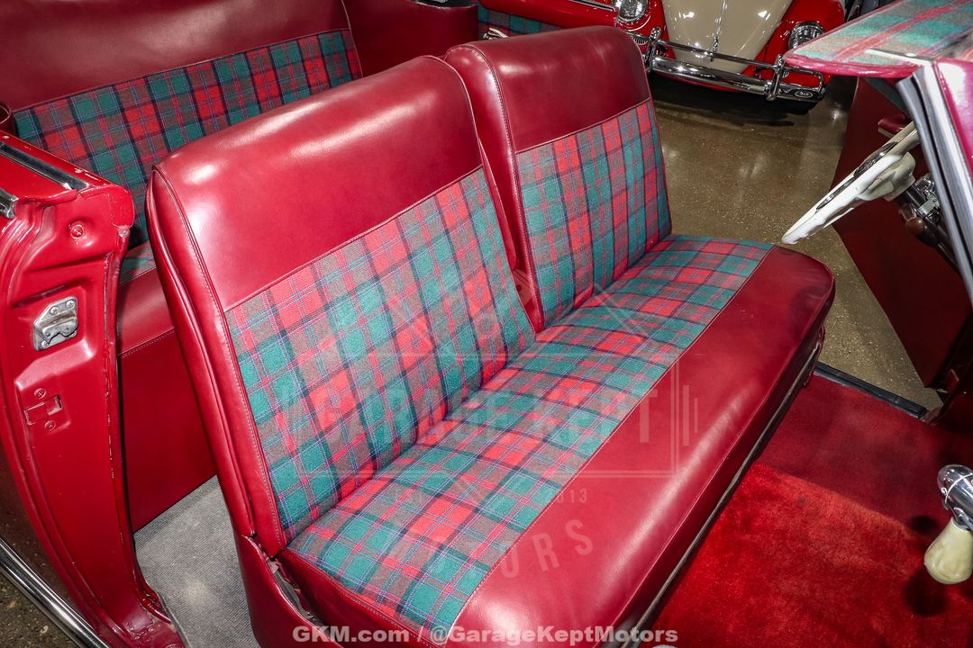 1949 Plymouth Super Deluxe
