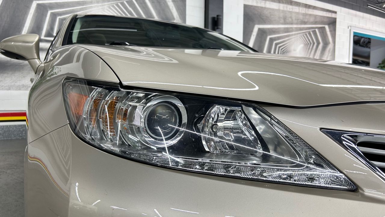 2014 Lexus ES 300h