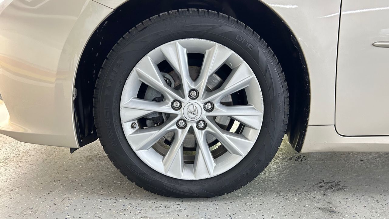 2014 Lexus ES 300h
