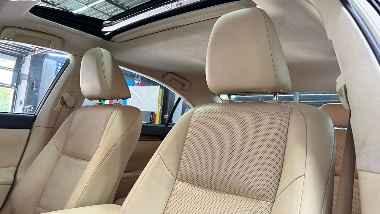 2014 Lexus ES 300h