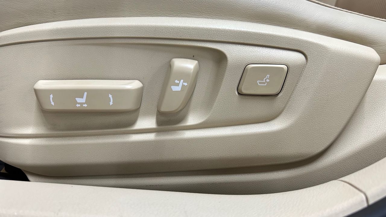 2014 Lexus ES 300h