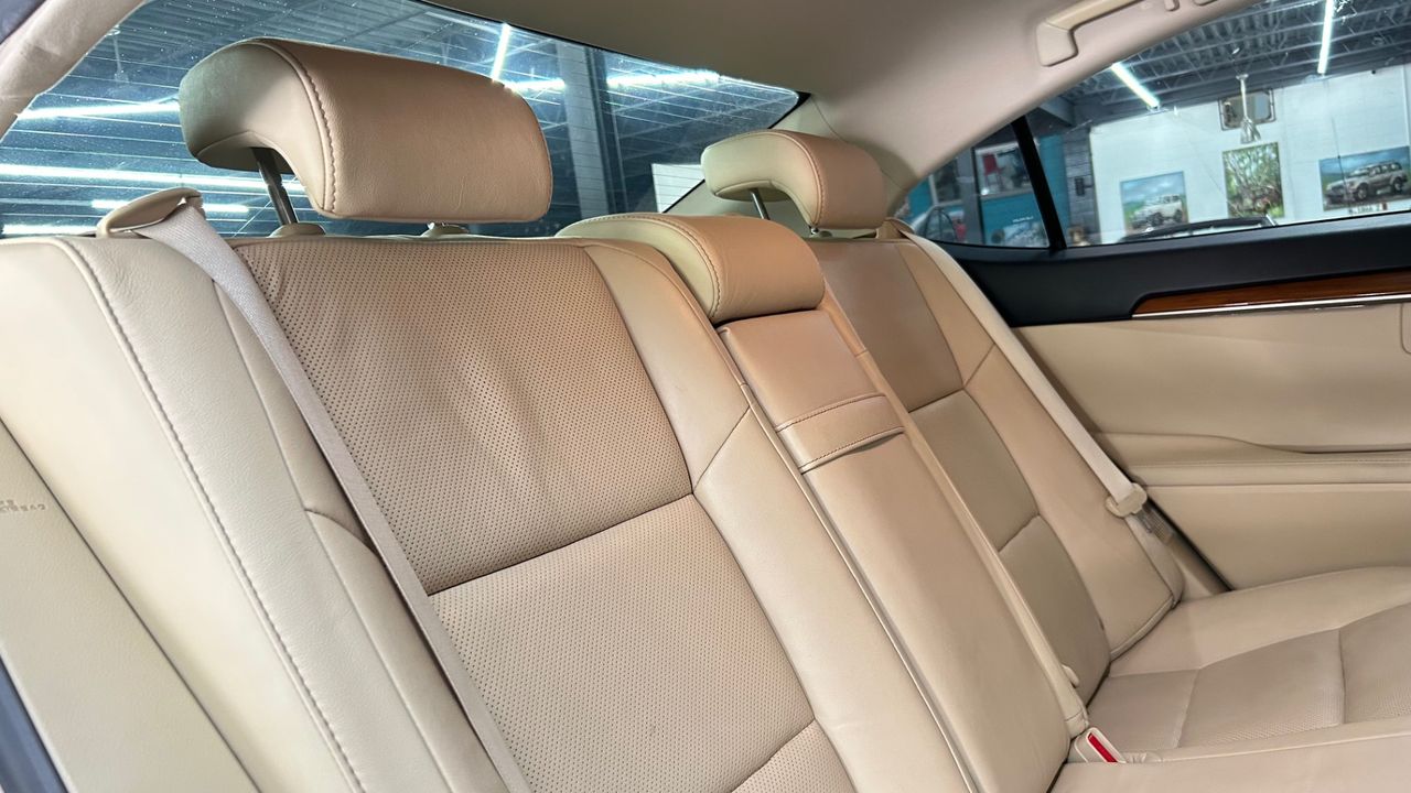 2014 Lexus ES 300h