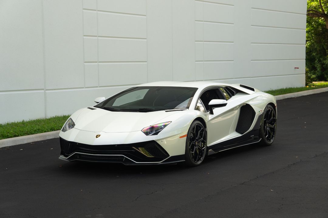 2022 Lamborghini Aventador