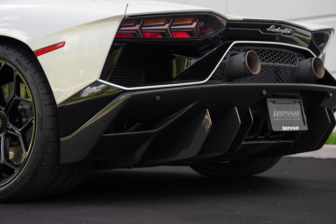 2022 Lamborghini Aventador