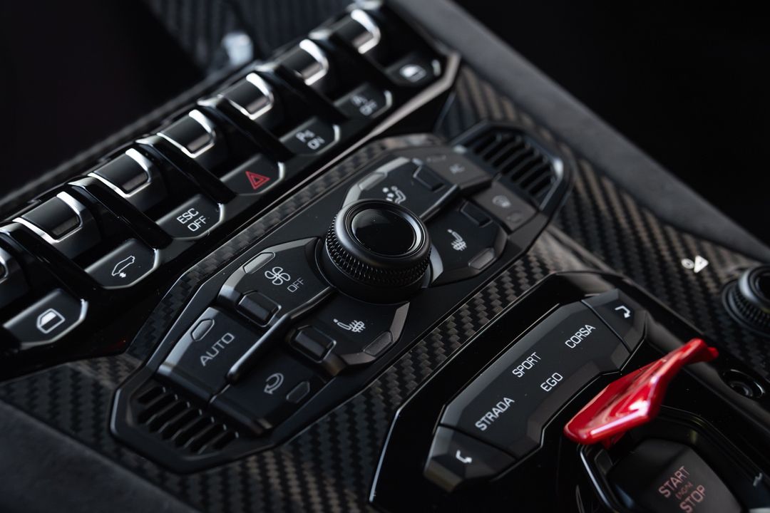 2022 Lamborghini Aventador