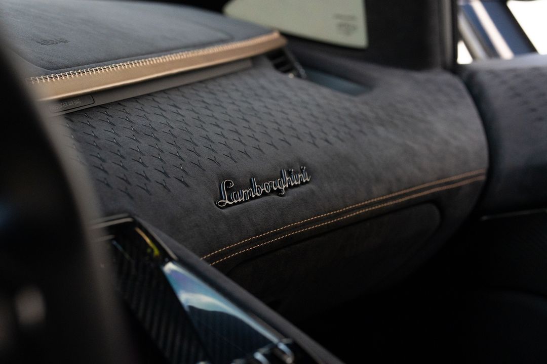 2022 Lamborghini Aventador