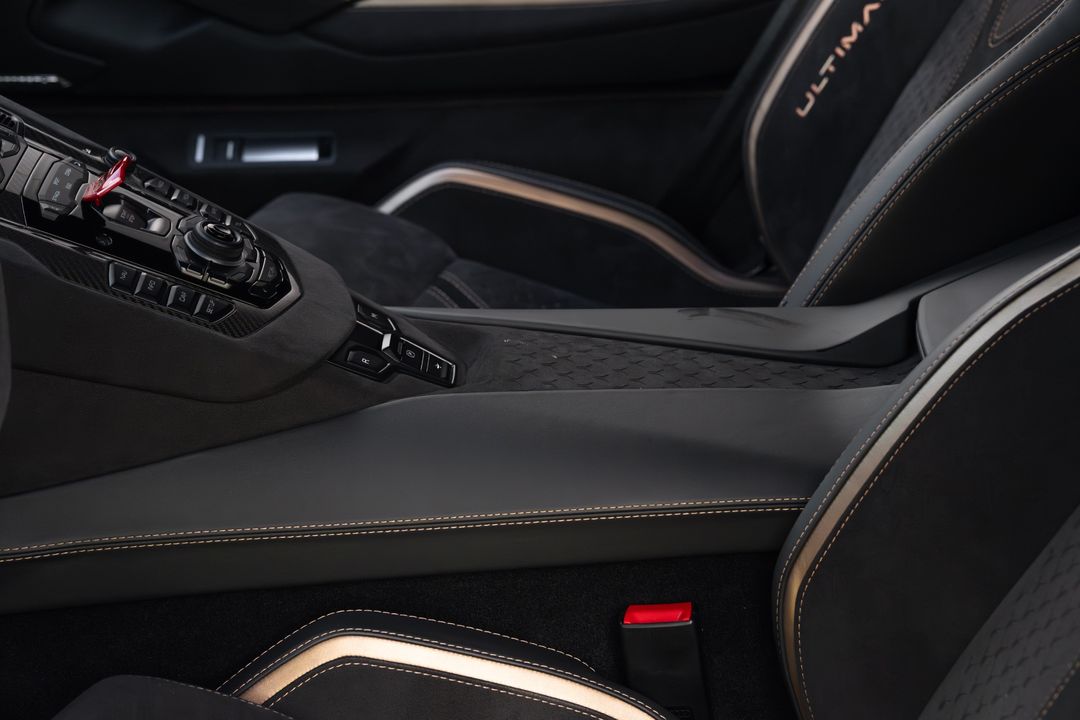 2022 Lamborghini Aventador