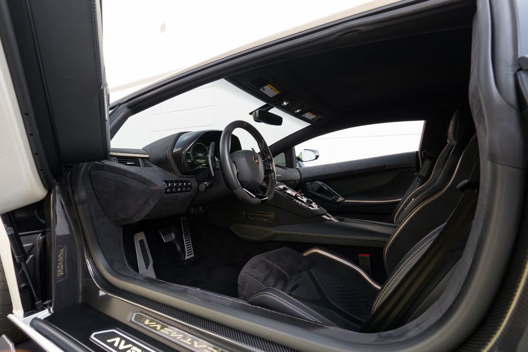 2022 Lamborghini Aventador