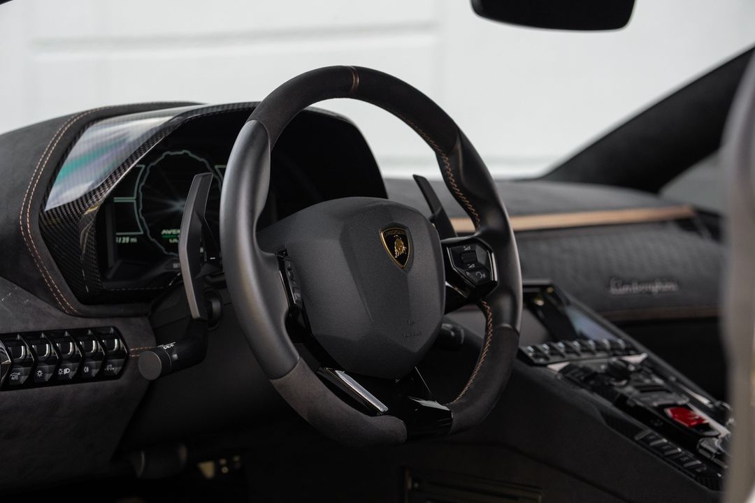 2022 Lamborghini Aventador
