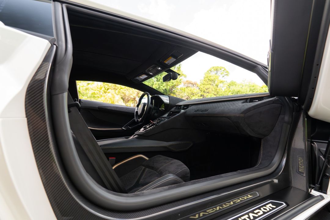 2022 Lamborghini Aventador