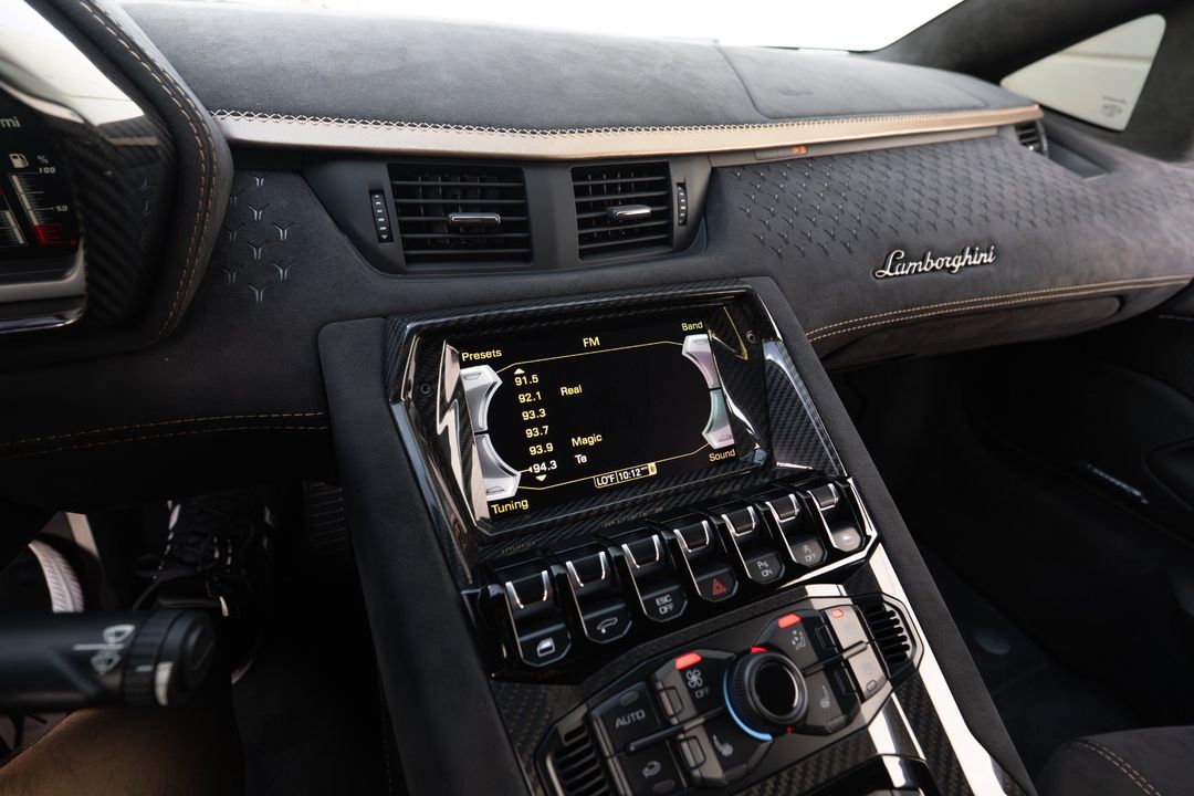 2022 Lamborghini Aventador