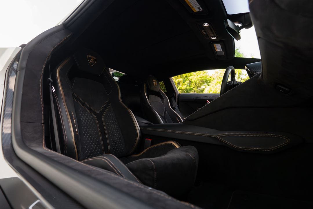 2022 Lamborghini Aventador