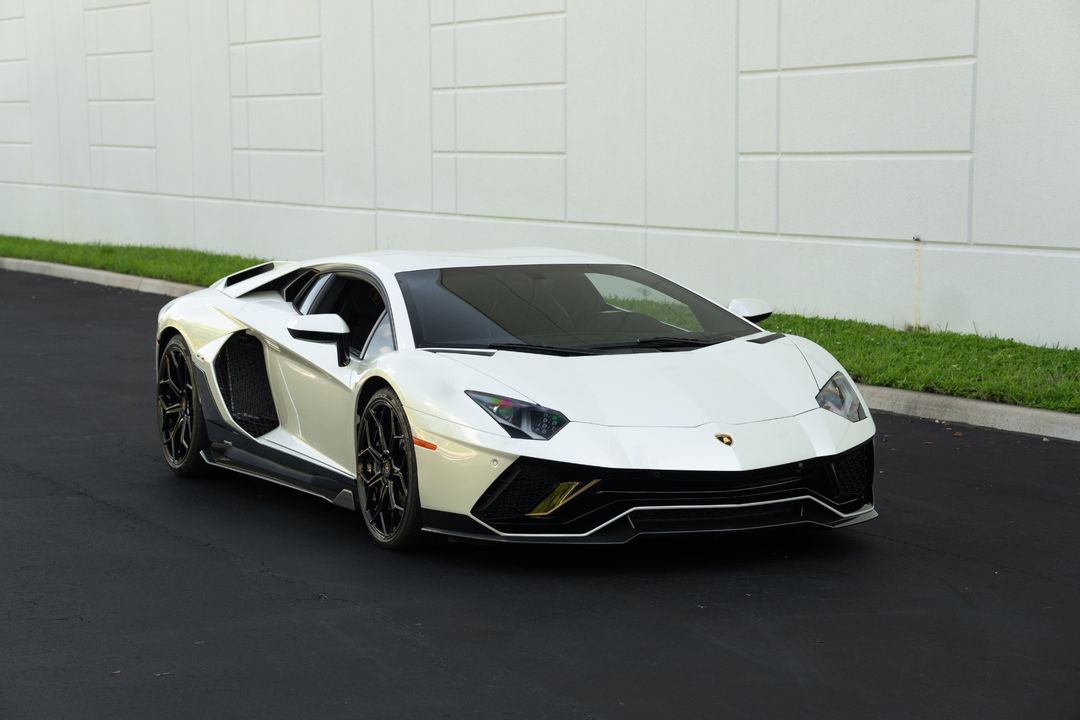 2022 Lamborghini Aventador
