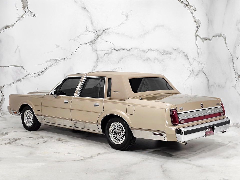 1989 Lincoln Town Car
