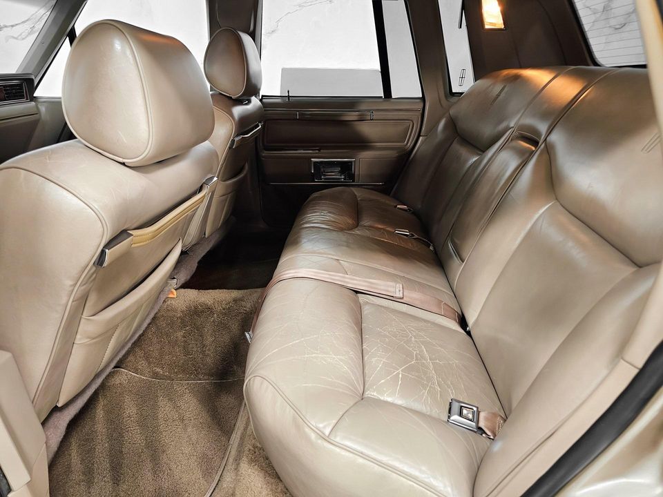 1989 Lincoln Town Car