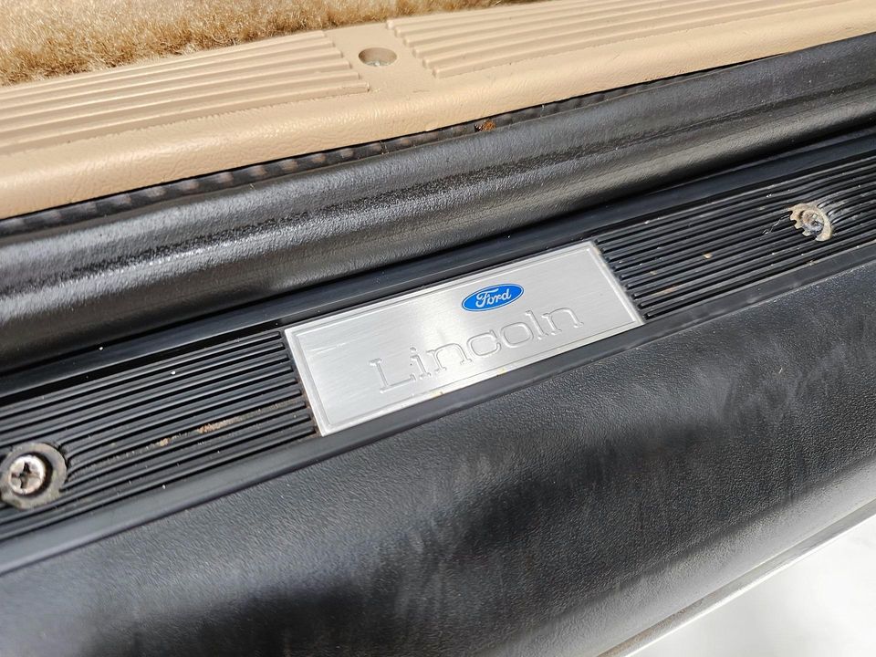 1989 Lincoln Town Car