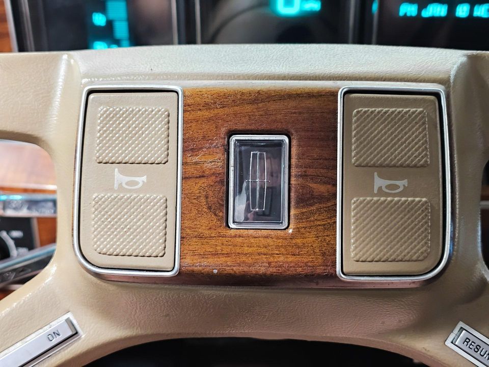 1989 Lincoln Town Car