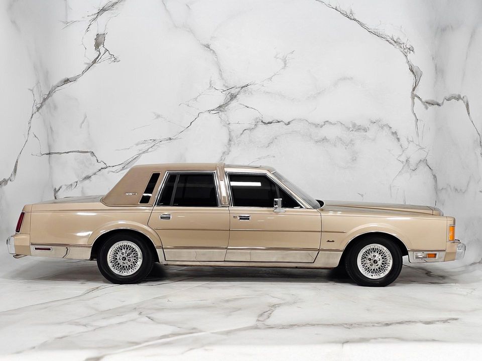 1989 Lincoln Town Car