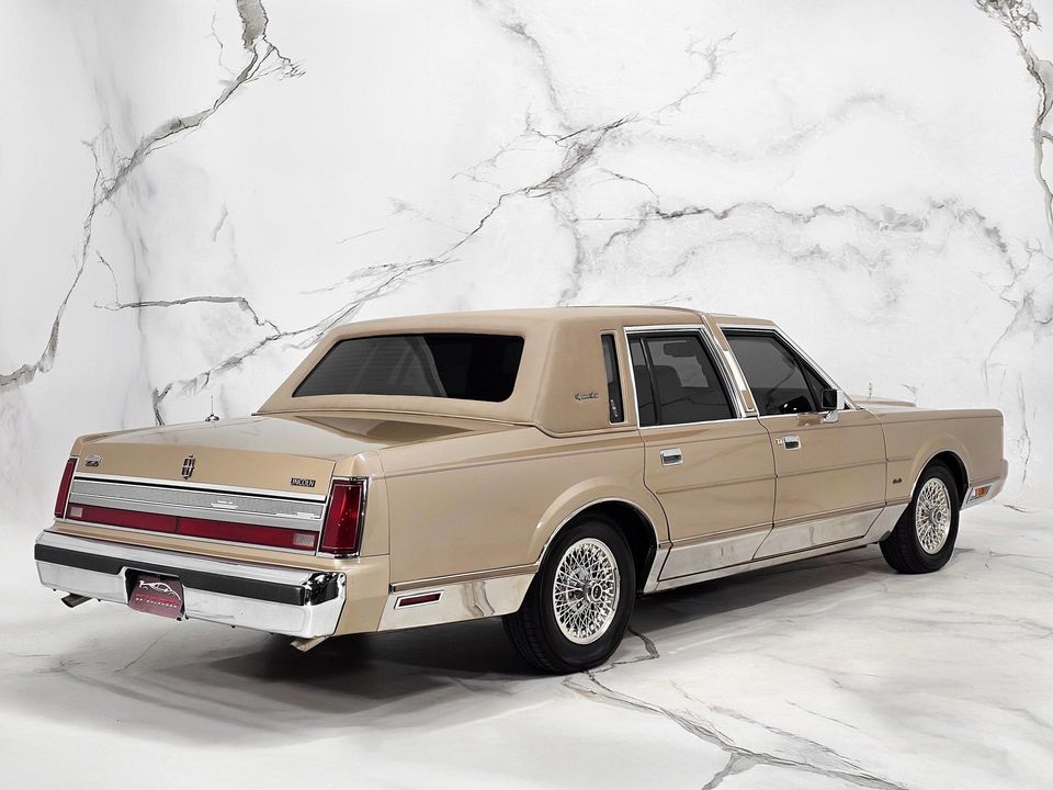 1989 Lincoln Town Car