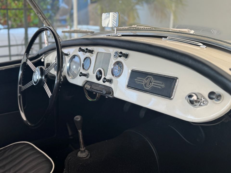 1957 MG MGA