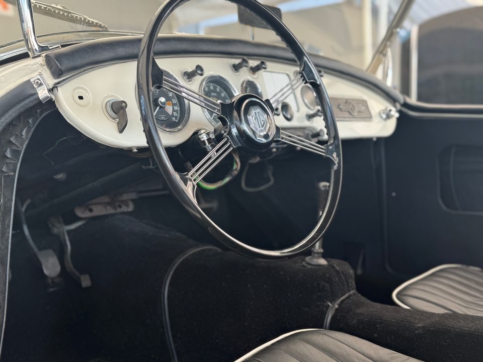 1957 MG MGA