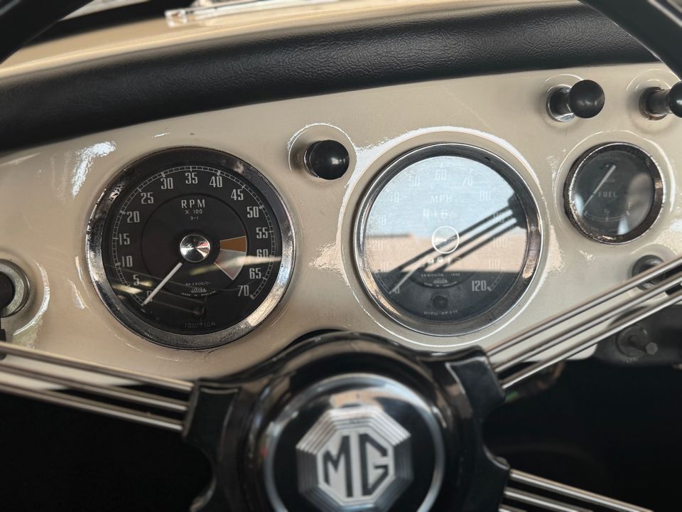 1957 MG MGA