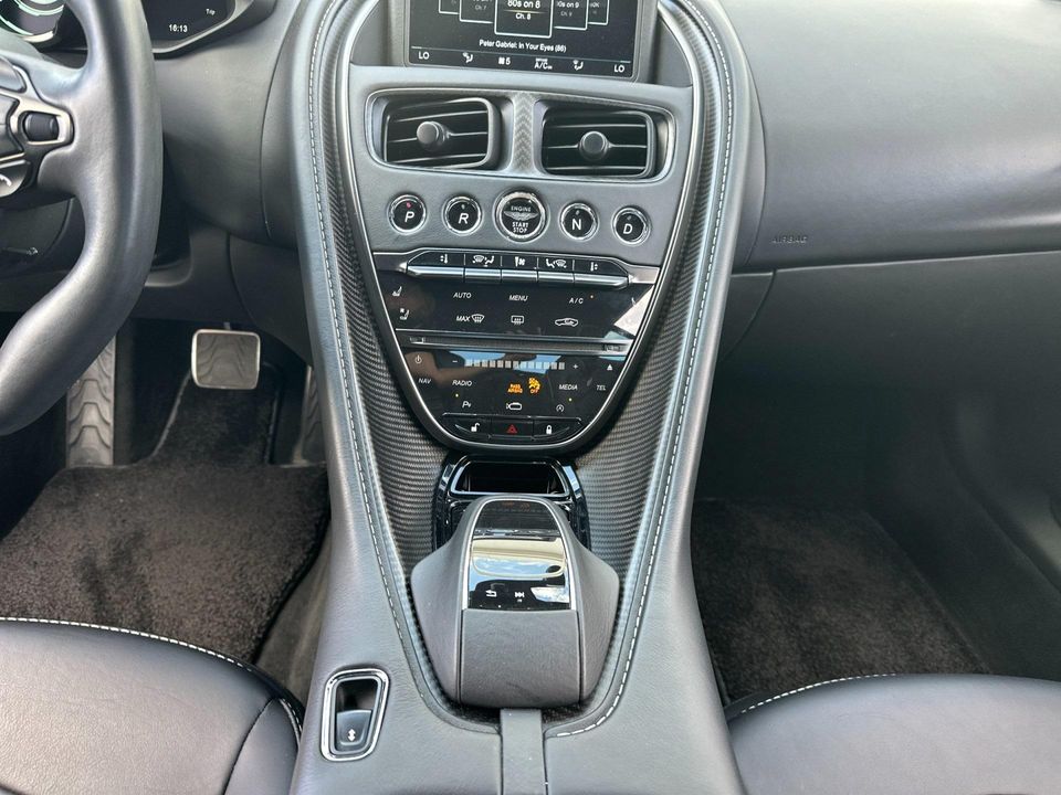 2019 Aston Martin DBS