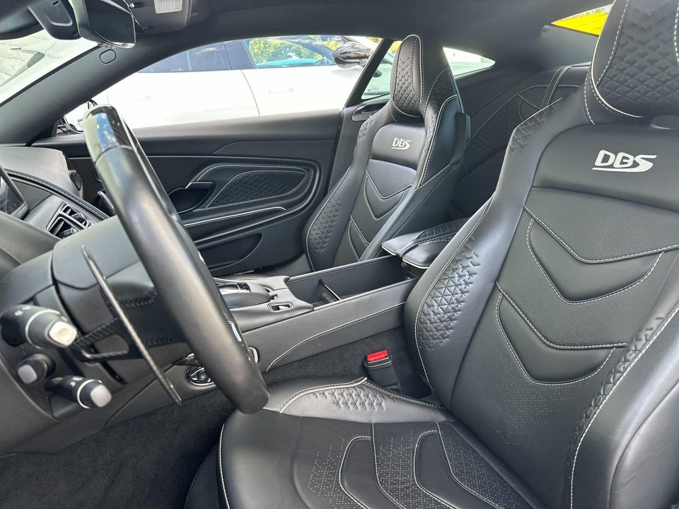 2019 Aston Martin DBS