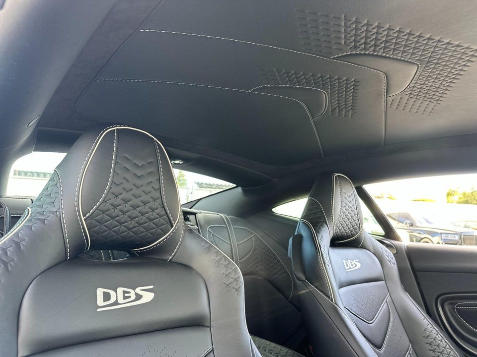 2019 Aston Martin DBS