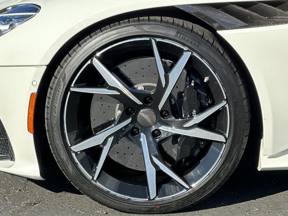 2019 Aston Martin DBS