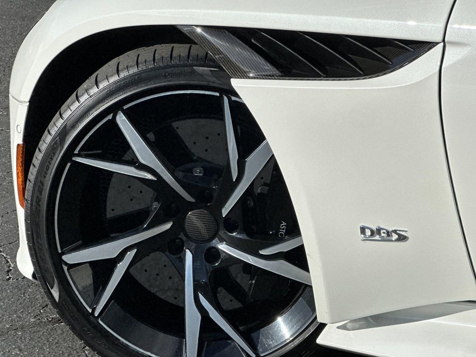 2019 Aston Martin DBS