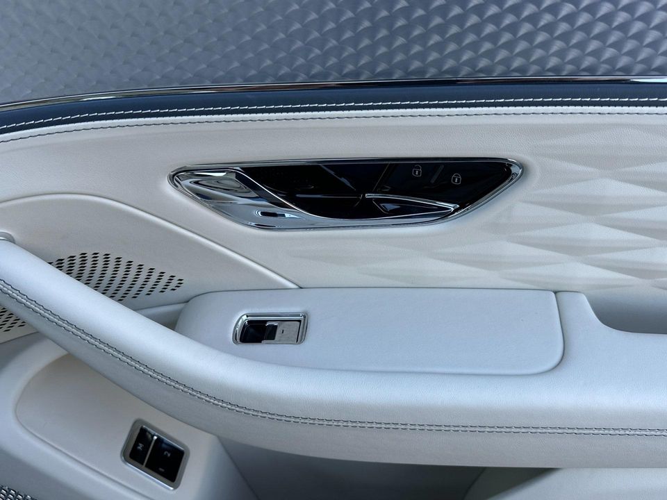 2024 Bentley Flying Spur