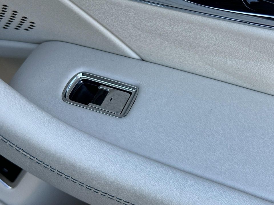 2024 Bentley Flying Spur