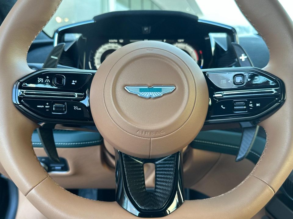 2025 Aston Martin Vanquish