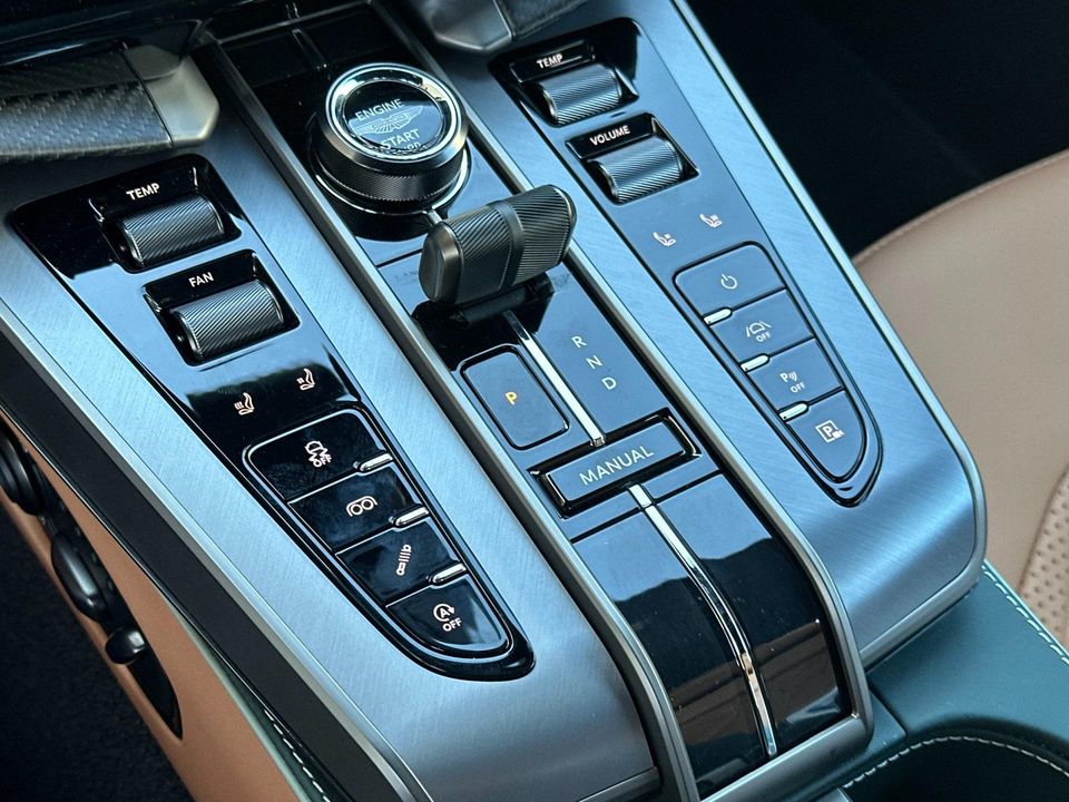 2025 Aston Martin Vanquish