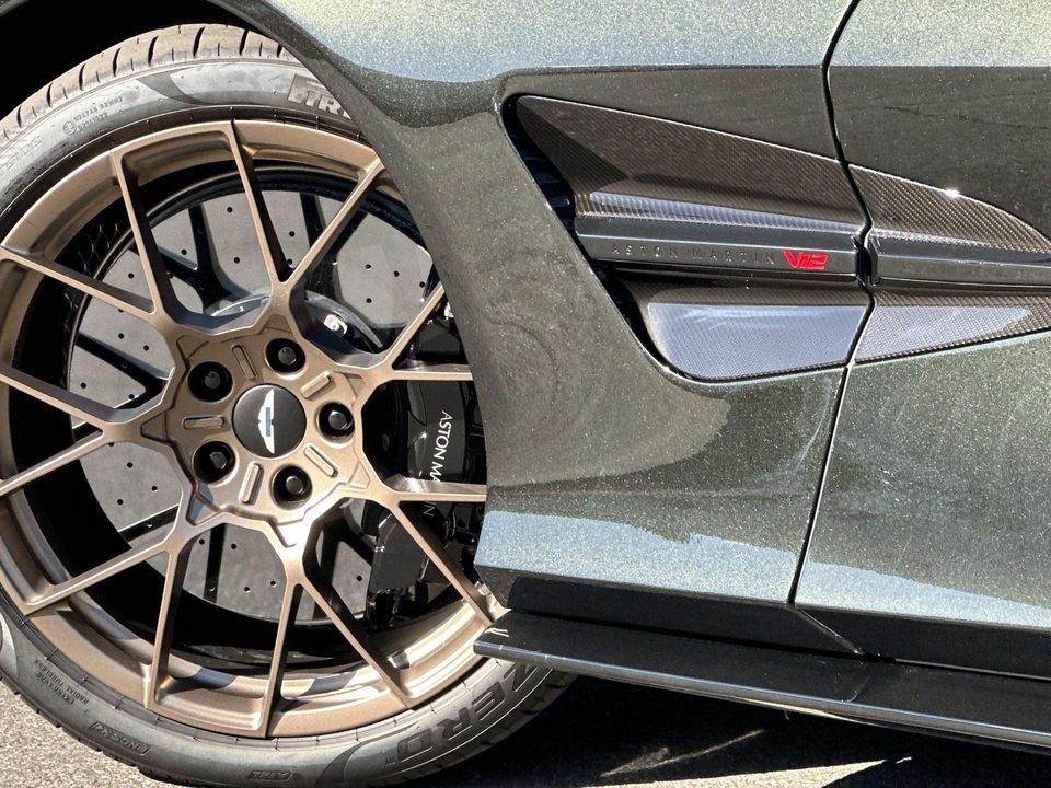 2025 Aston Martin Vanquish