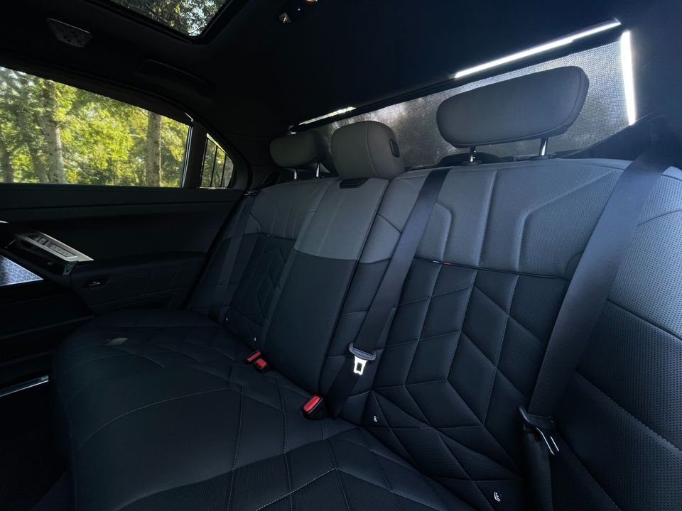 2024 BMW 760i