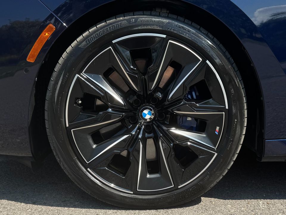 2024 BMW 760i