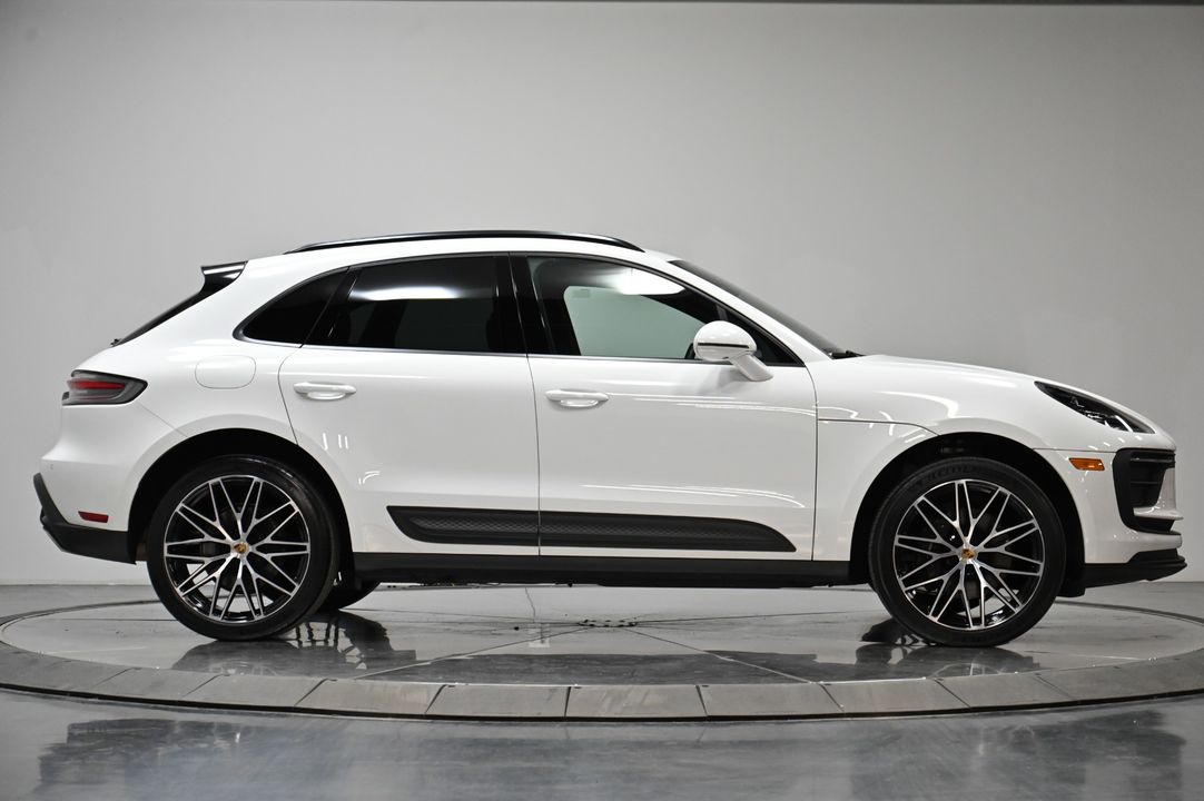 2023 Porsche Macan