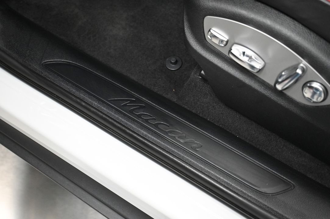 2023 Porsche Macan