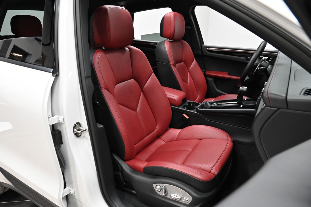 2023 Porsche Macan