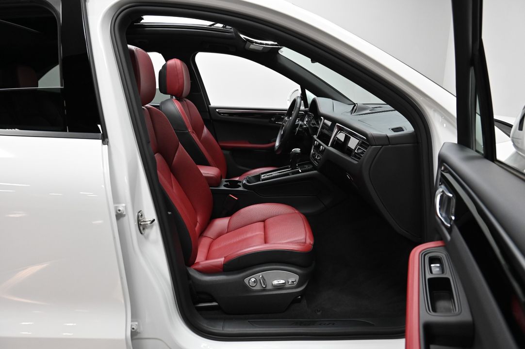 2023 Porsche Macan